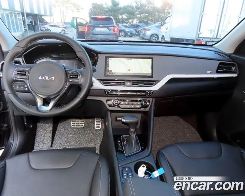 Kia Niro — фото 10