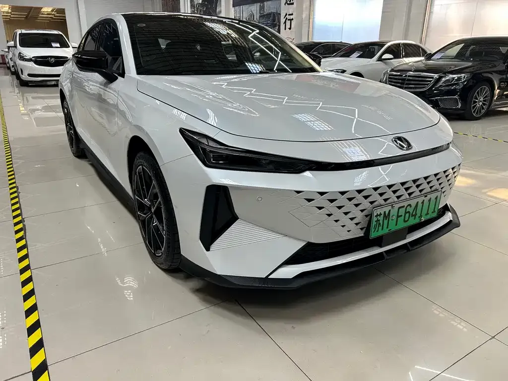 Changan UNI-V iDD 2025 из CN, фото 3