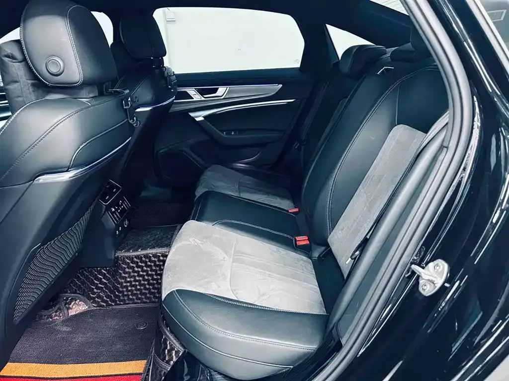 Audi A6L 2025 из CN, фото 7