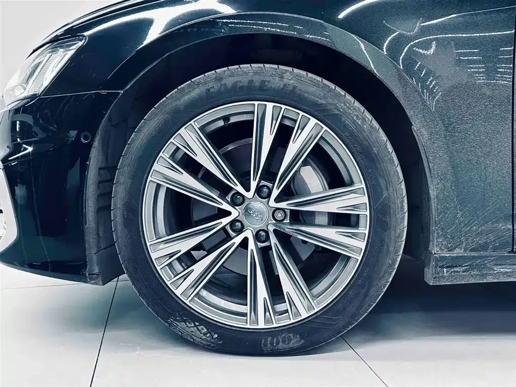 Audi A6L 2025 из CN, фото 9
