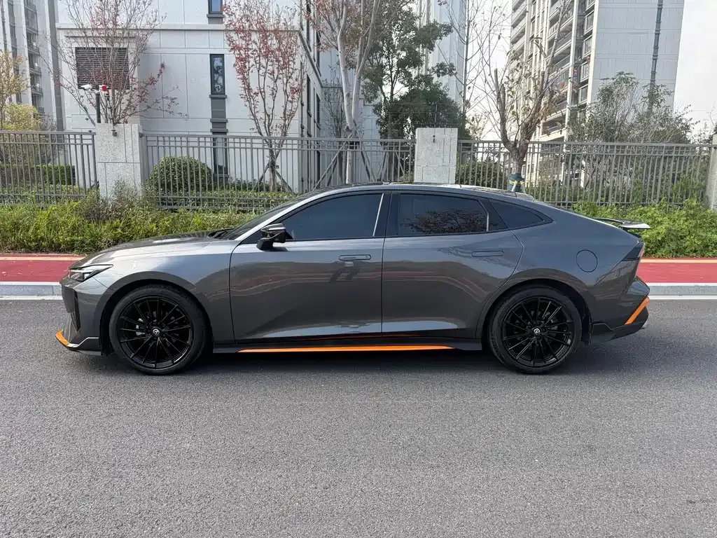 Changan UNI-V 2024 из CN, фото 2