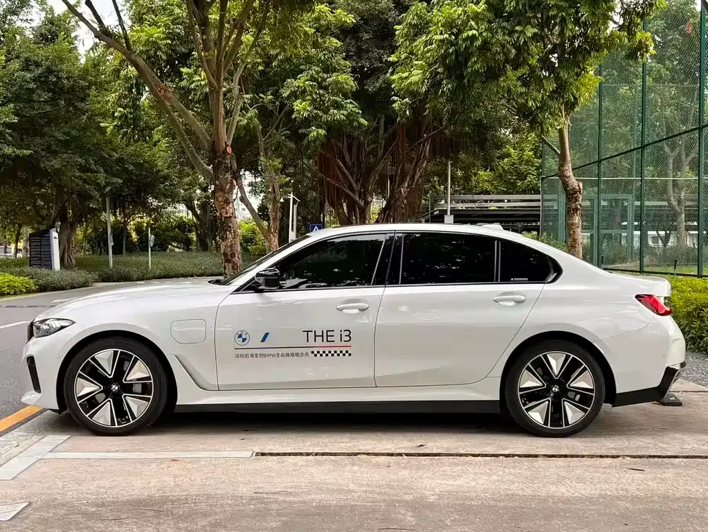 BMW i3 2024 из CN, фото 3