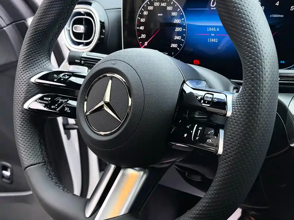 Mercedes-Benz C-Class 2025 из CN, фото 8