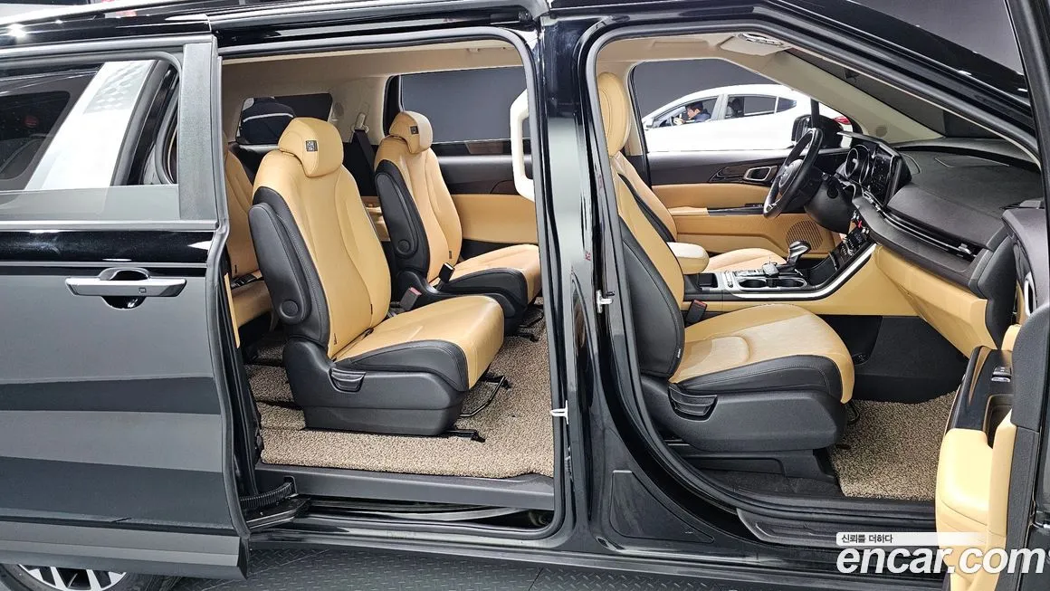 Kia Carnival — фото 10