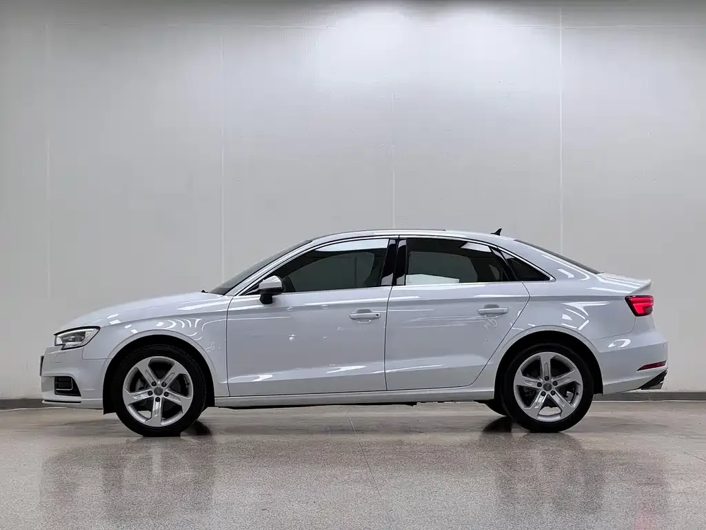 Audi A3 2021 из CN, фото 4