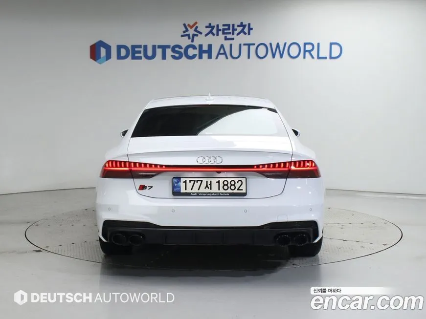 Audi A7 — фото 4