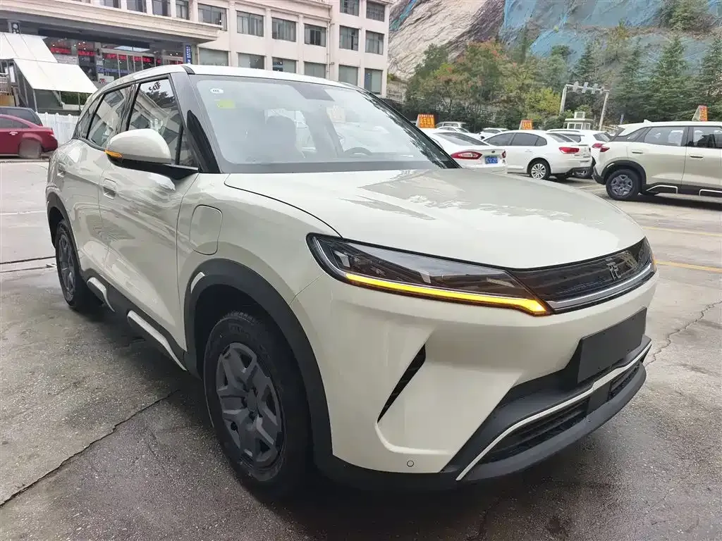 BYD Yuan UP 2025 из CN, фото 4