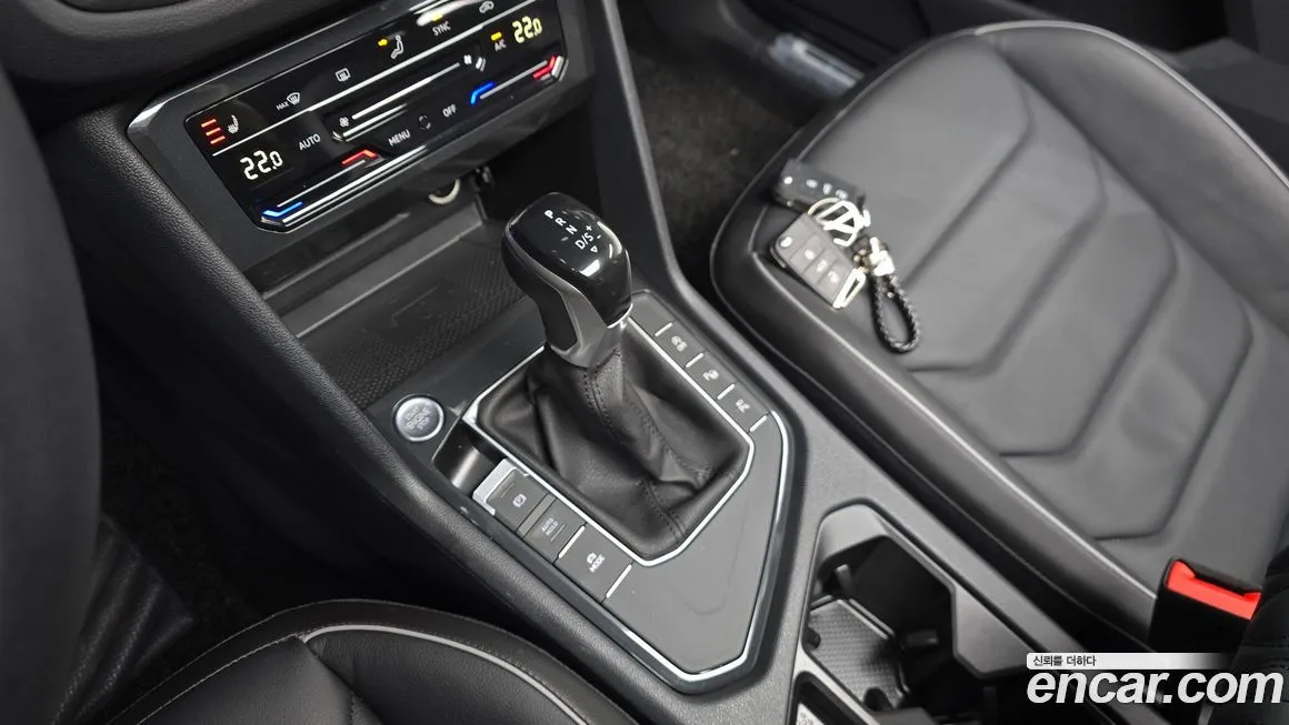 Volkswagen Tiguan — фото 9
