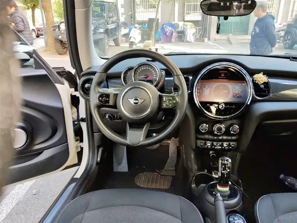 MINI Cooper (3-door) 2022 из CN, фото 3