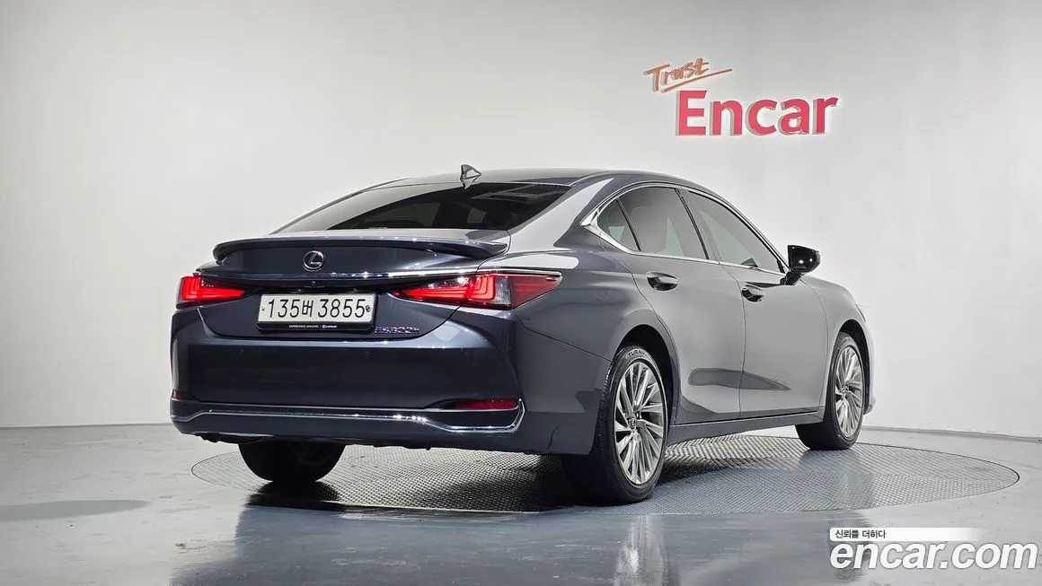 Lexus ES 2023 из KR, фото 2