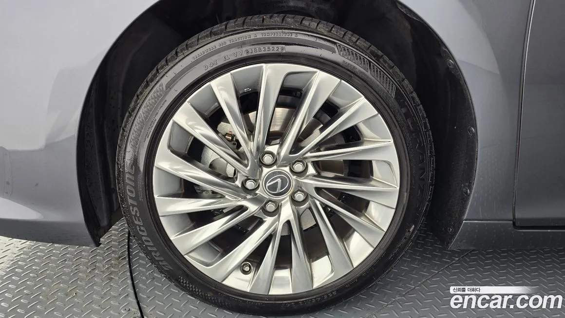 Lexus ES 2023 из KR, фото 5
