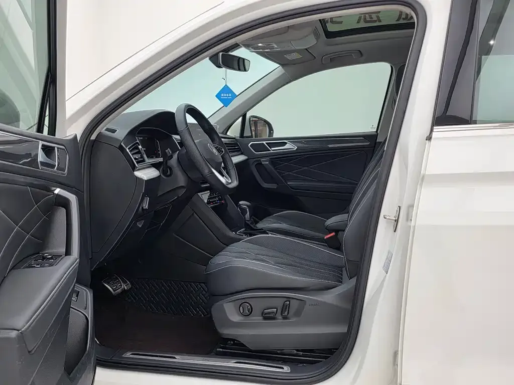 Volkswagen Tiguan L 2022 из CN, фото 7