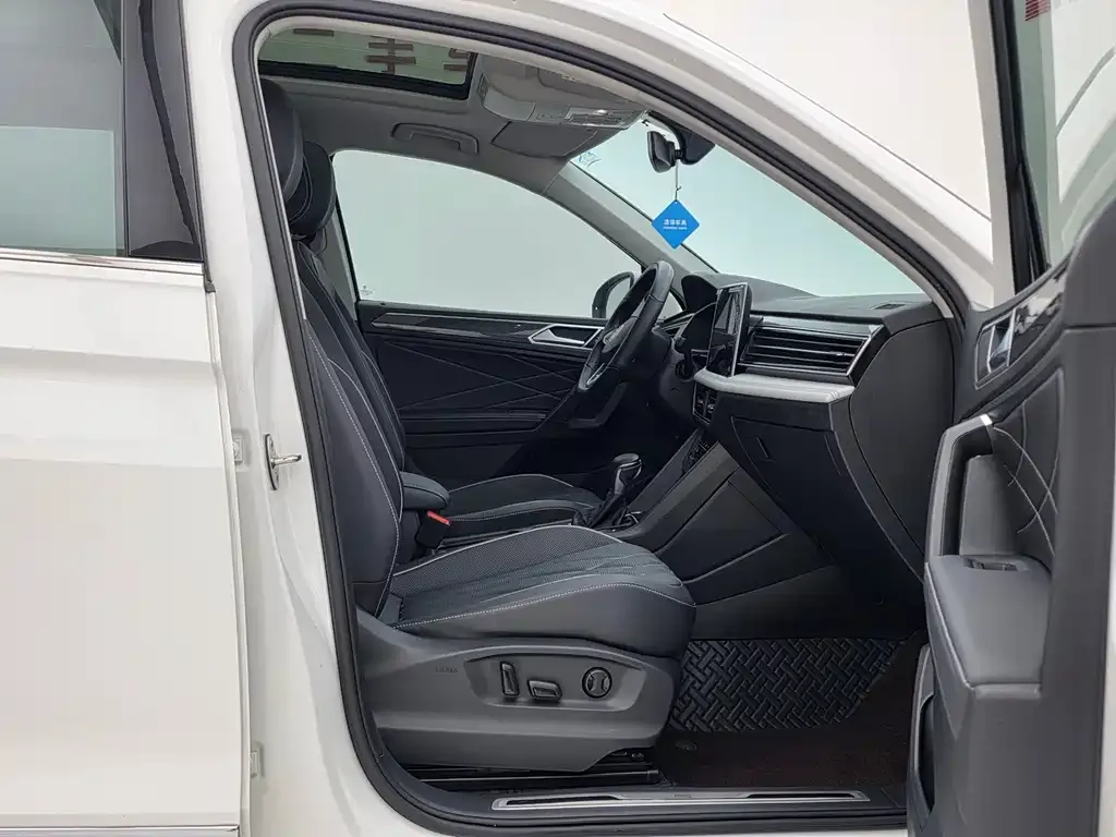 Volkswagen Tiguan L 2022 из CN, фото 9