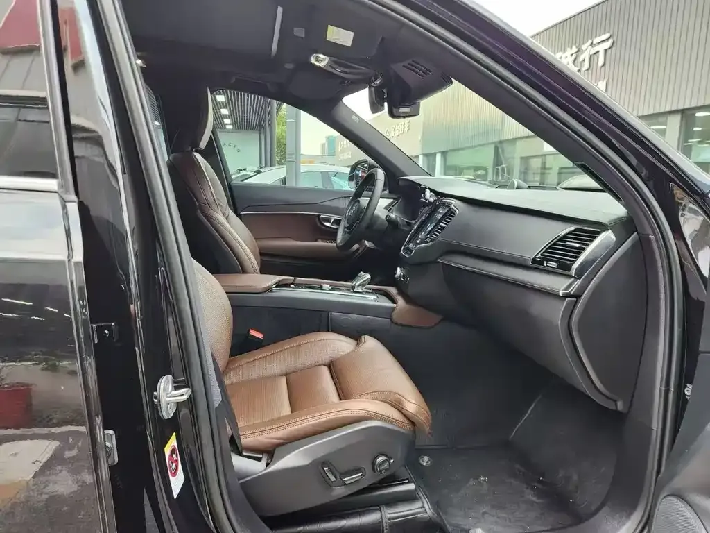 Volvo XC90 2022 из CN, фото 7
