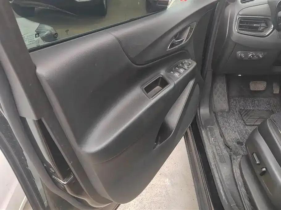 Chevrolet Equinox 2021 из CN, фото 7