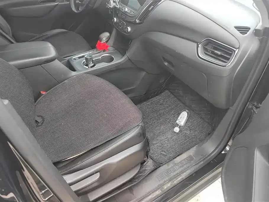 Chevrolet Equinox 2021 из CN, фото 8