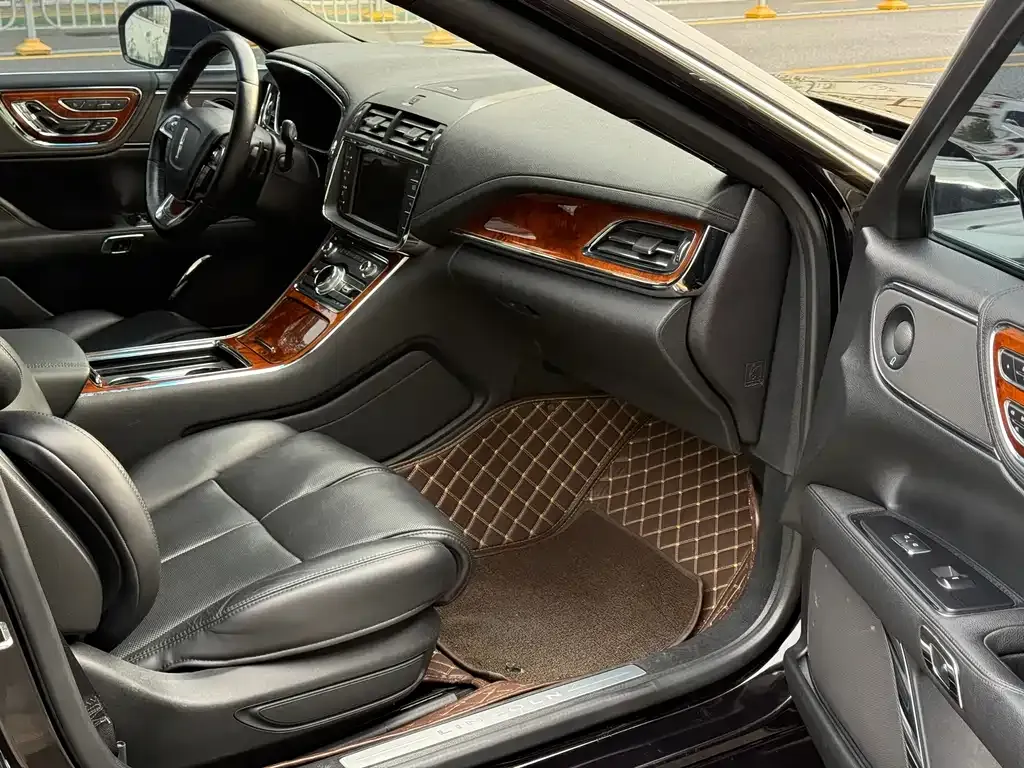 Lincoln Continental — фото 10
