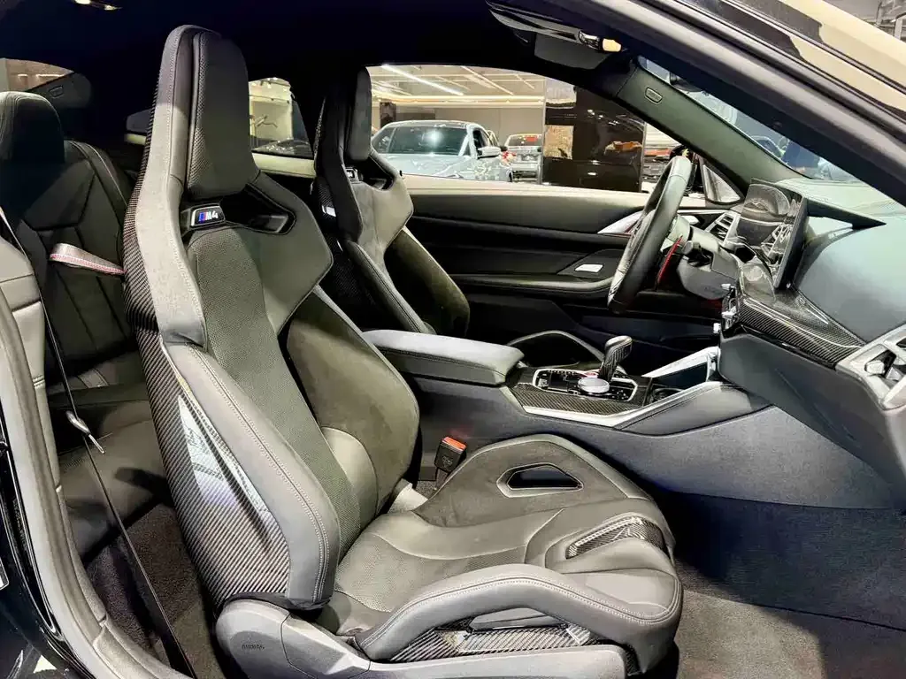BMW M4 2025 из CN, фото 8