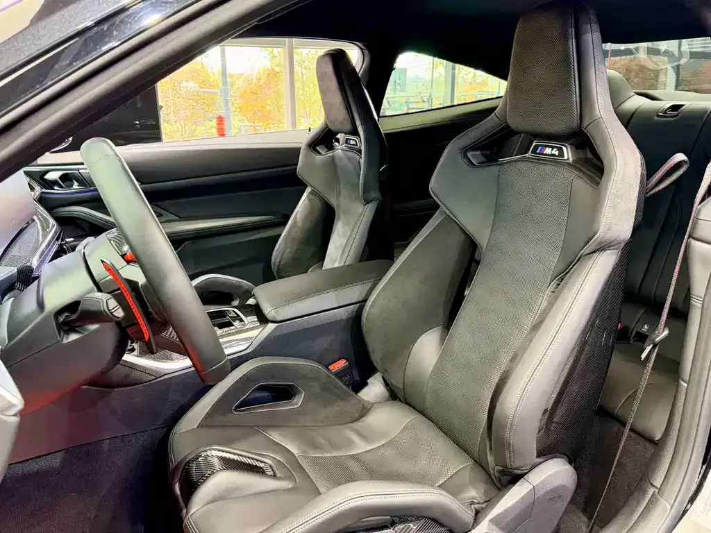 BMW M4 2025 из CN, фото 9