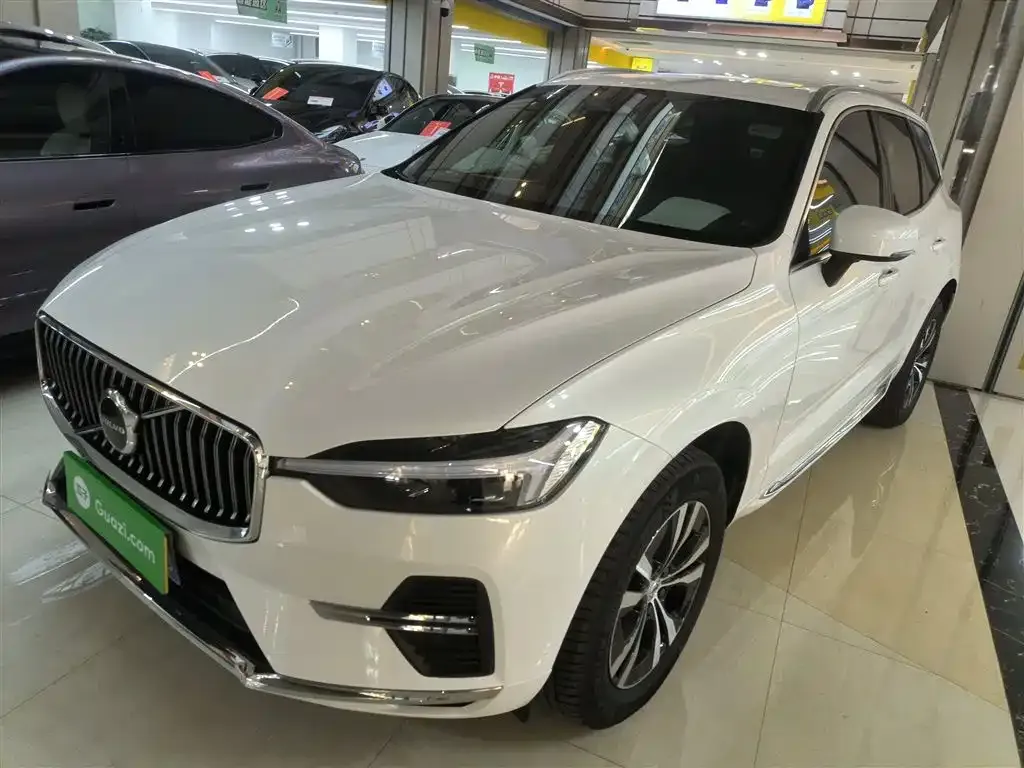 Volvo XC60 2023 из CN, фото 2