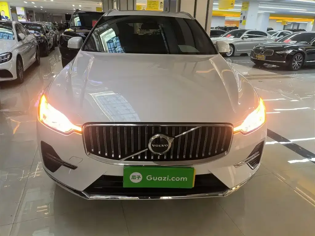 Volvo XC60 2023 из CN, фото 3