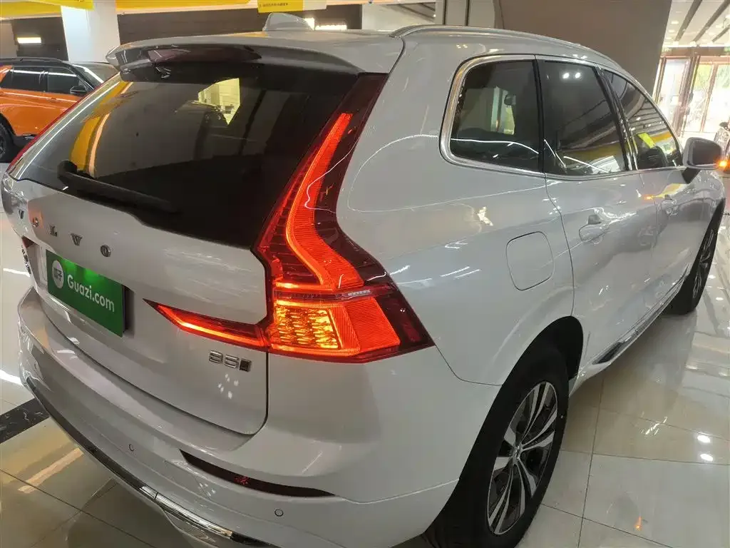 Volvo XC60 2023 из CN, фото 7
