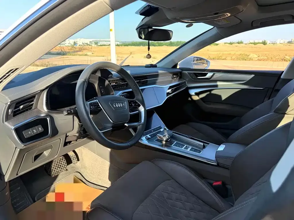 Audi A7L 2024 из CN, фото 7