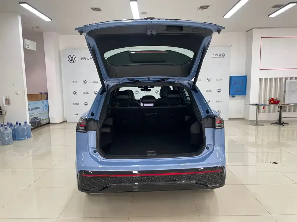 Volkswagen Tiguan L 2024 из CN, фото 10