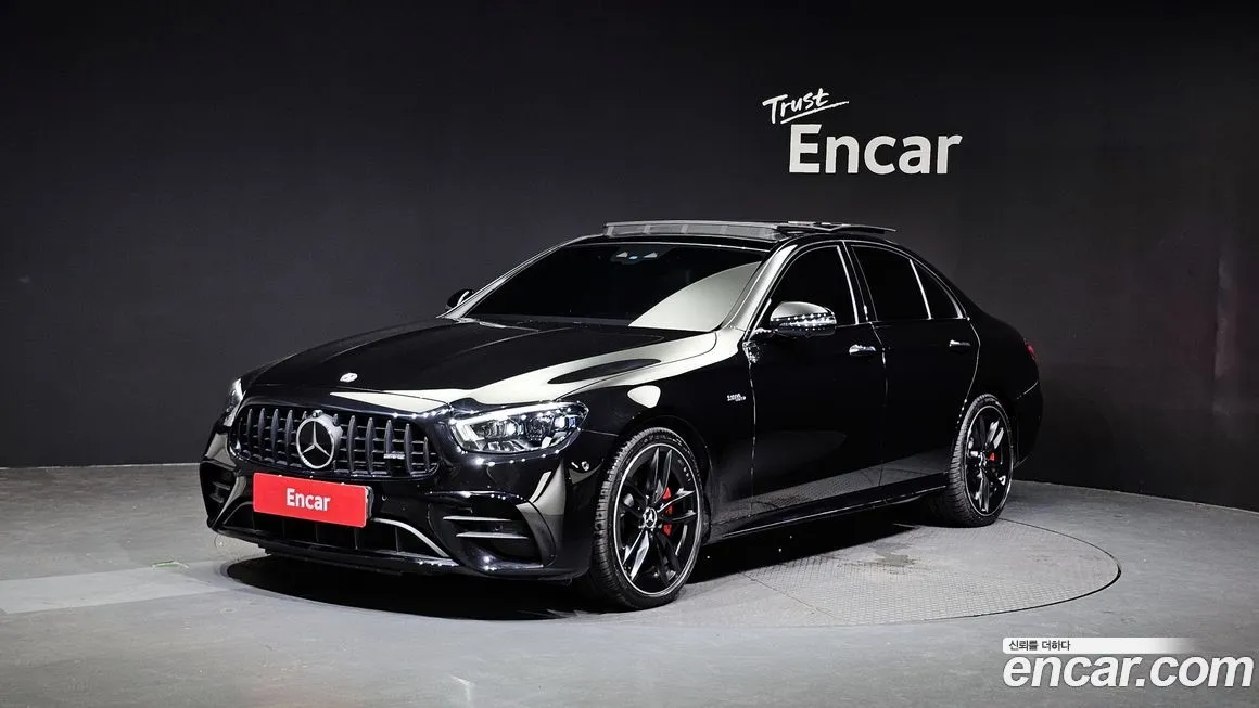 Mercedes-Benz E-Class — фото 1