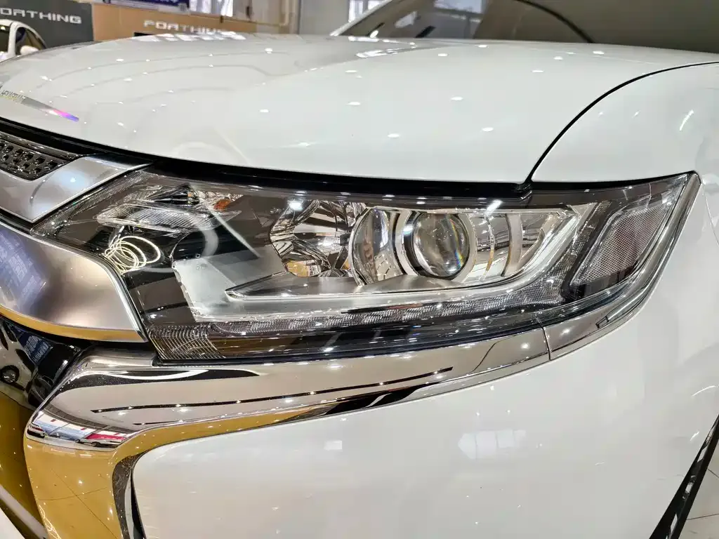 Mitsubishi Outlander 2021 из CN, фото 4