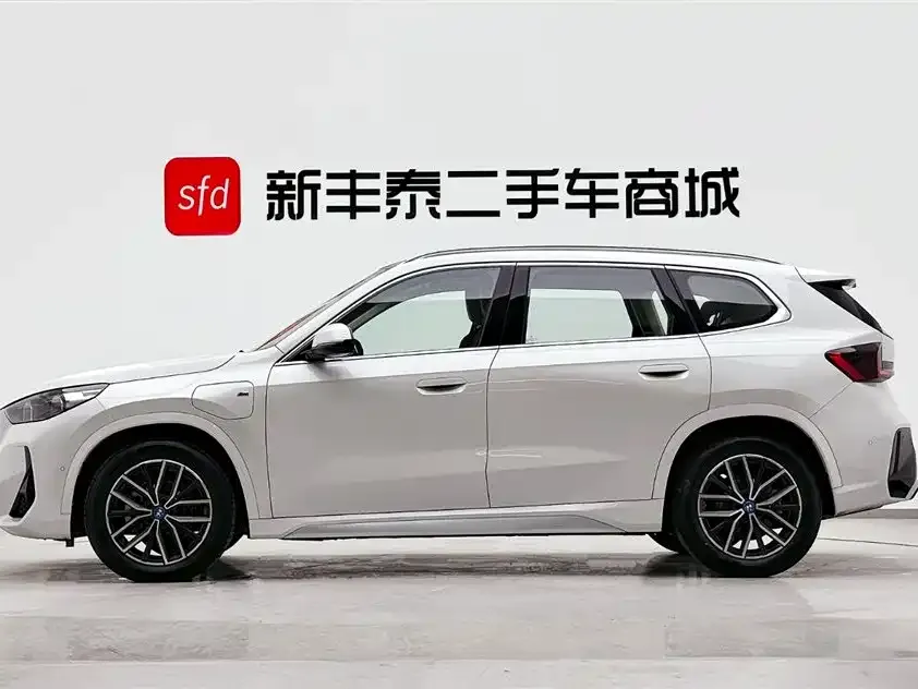 BMW iX1 2025 из CN, фото 4