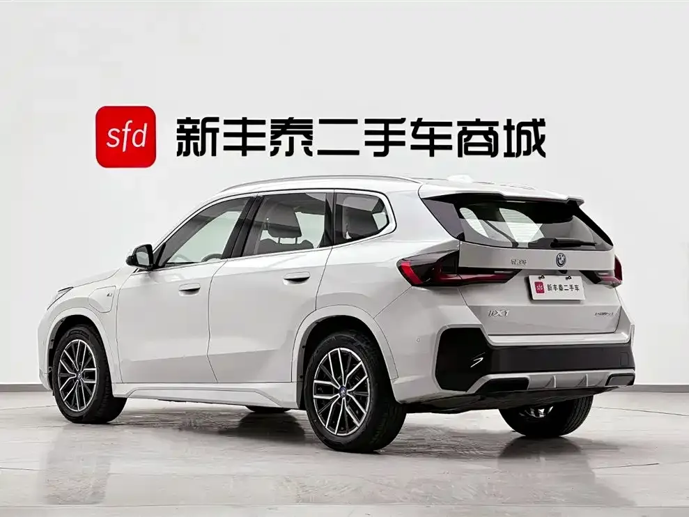 BMW iX1 2025 из CN, фото 6