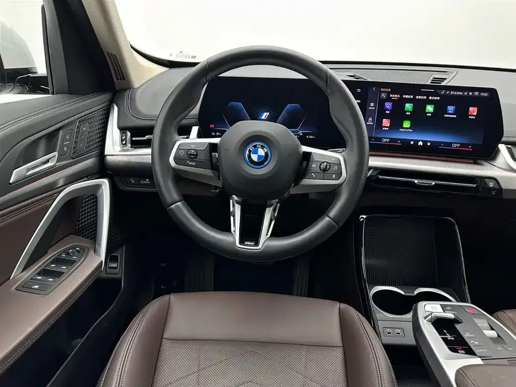 BMW iX1 2025 из CN, фото 9