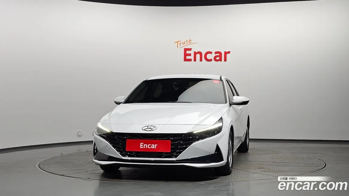 Hyundai AVANTE — фото 3