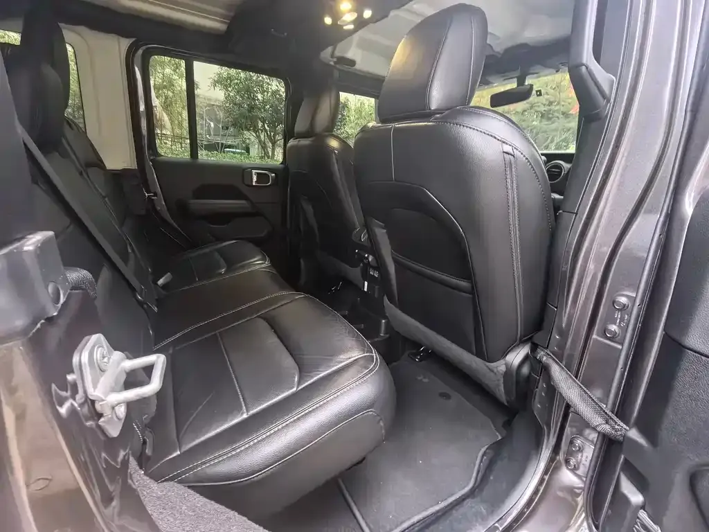 Jeep Wrangler 2021 из CN, фото 9