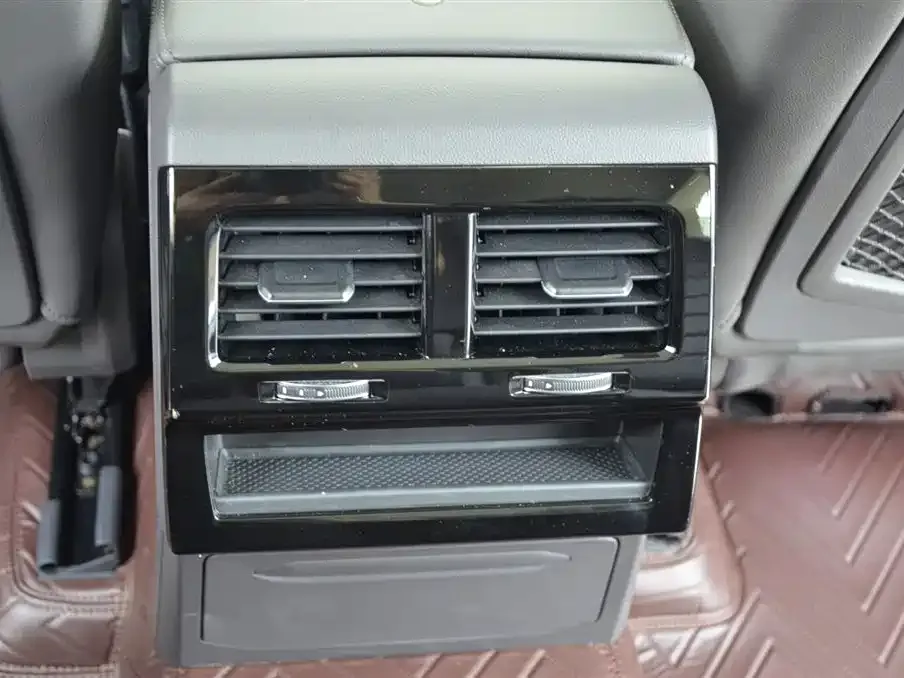 Volkswagen Touareg 2021 из CN, фото 10