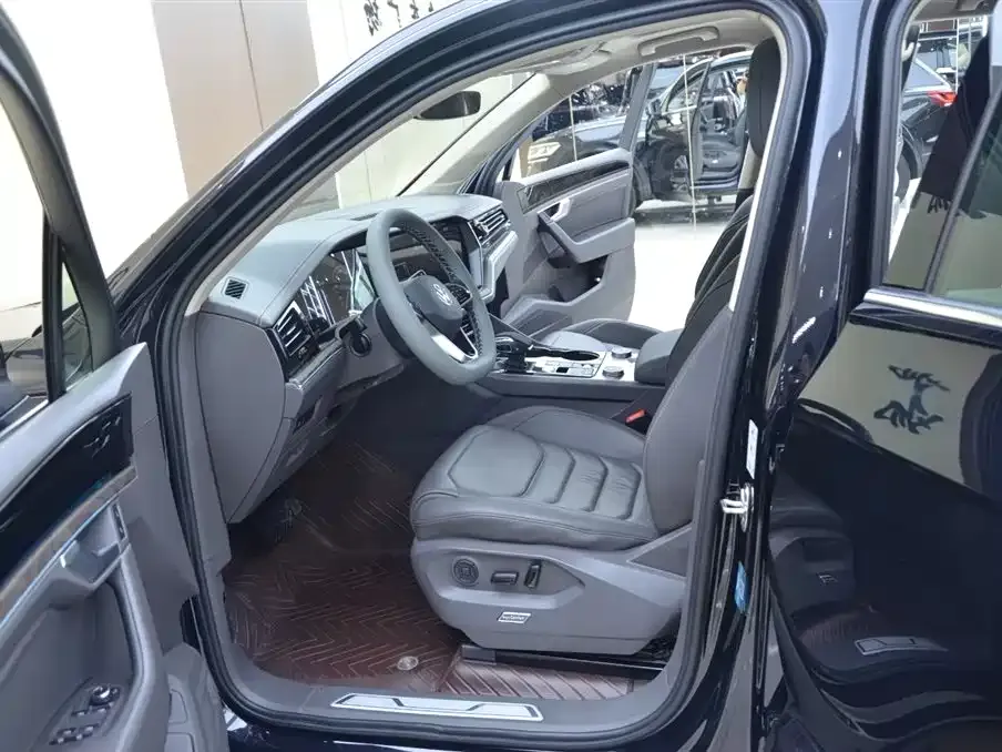 Volkswagen Touareg 2021 из CN, фото 4