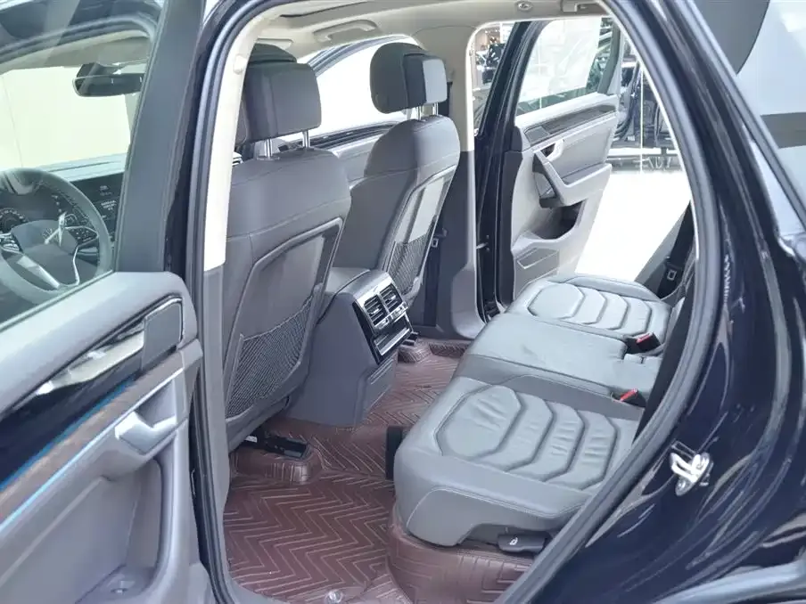 Volkswagen Touareg 2021 из CN, фото 5