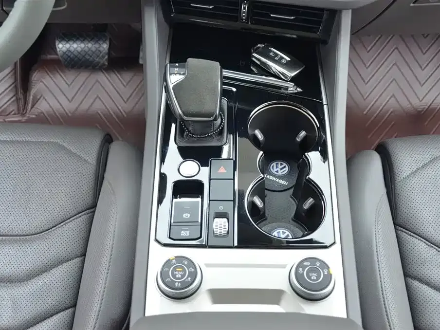 Volkswagen Touareg 2021 из CN, фото 8