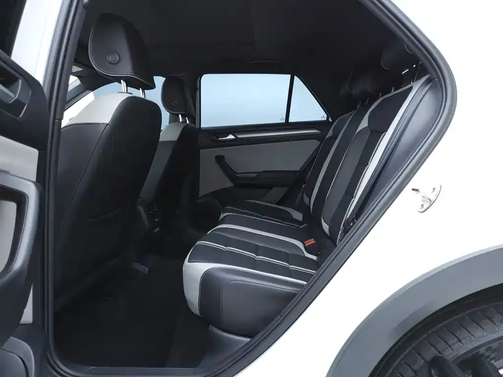 Volkswagen T-Roc 2024 из CN, фото 9