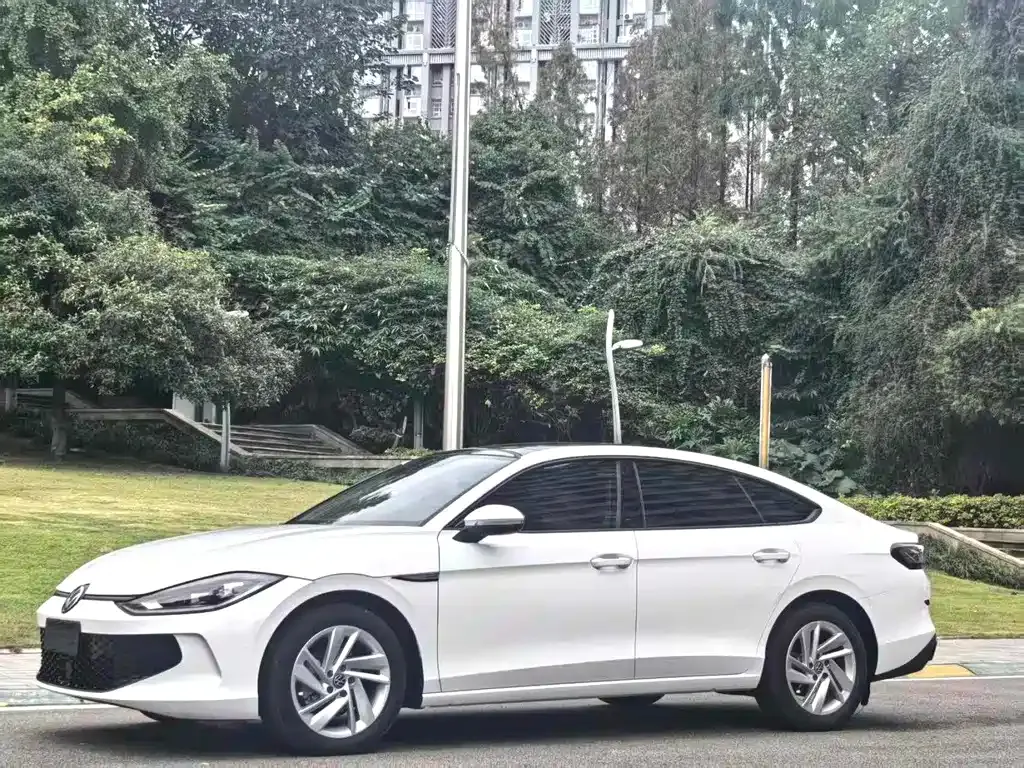 Volkswagen Lamando 2023 из CN, фото 1
