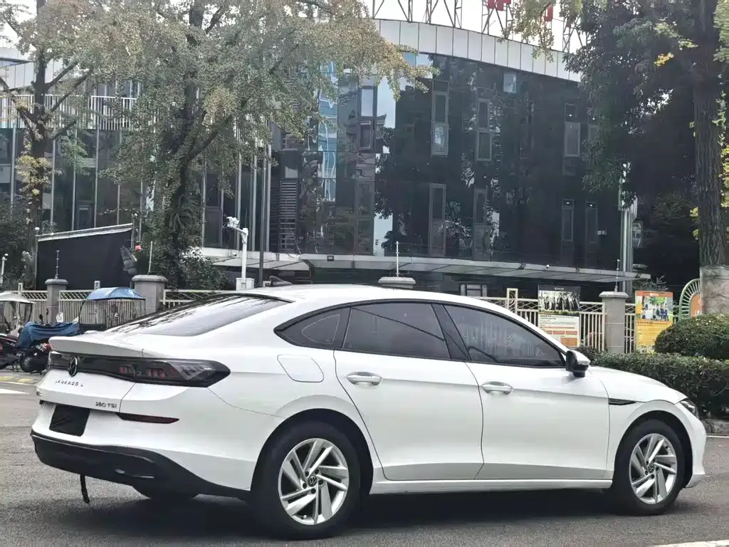 Volkswagen Lamando 2023 из CN, фото 10
