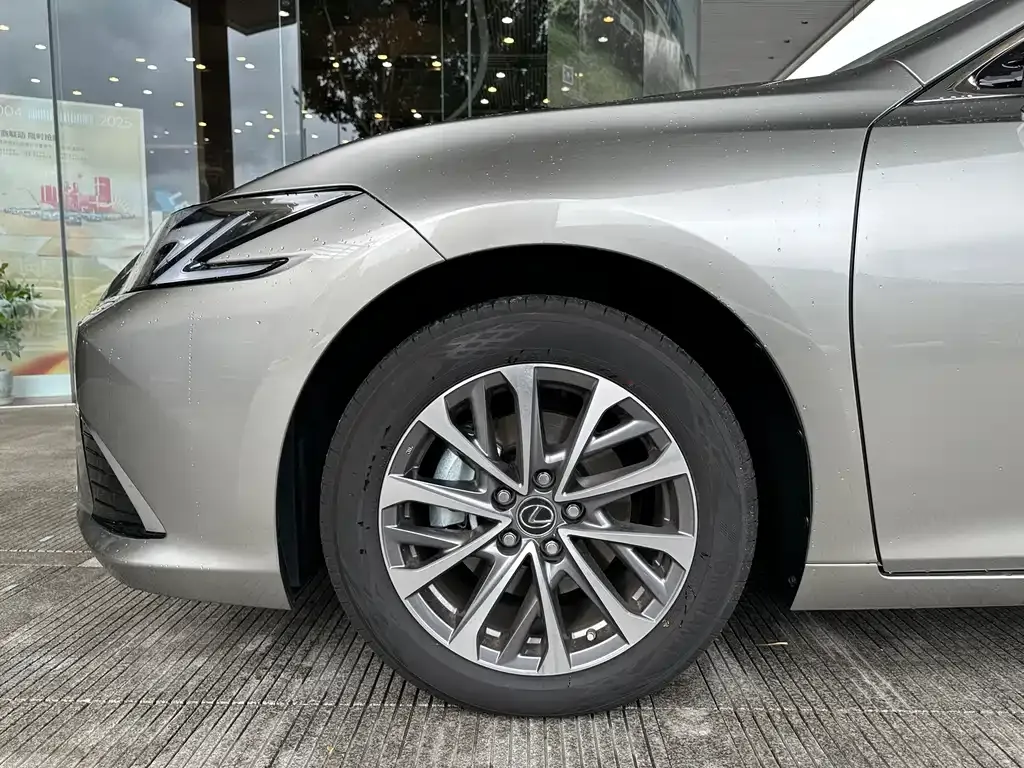 Lexus ES 2025 из CN, фото 10