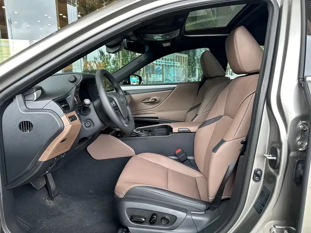 Lexus ES 2025 из CN, фото 4