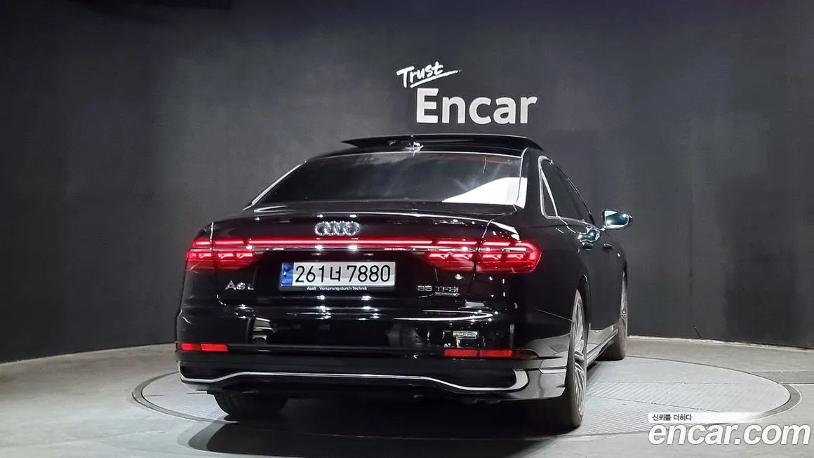 Audi A8 — фото 4