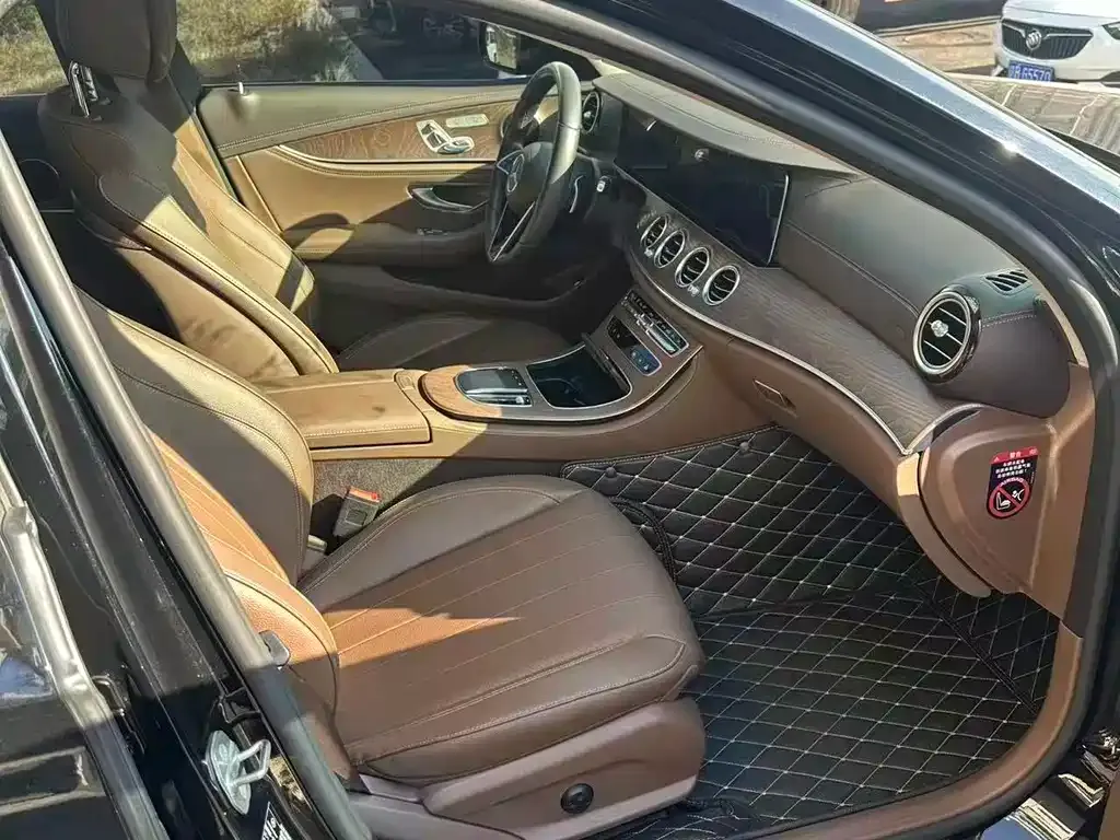 Mercedes-Benz E-Class 2022 из CN, фото 5