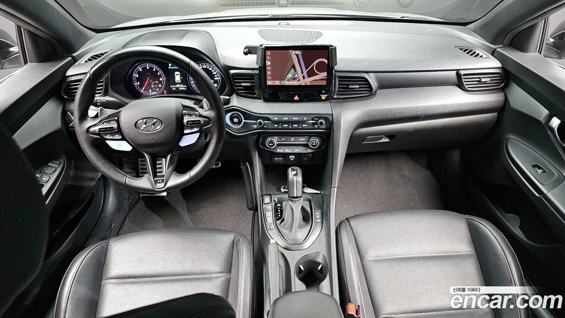 Hyundai Veloster — фото 7
