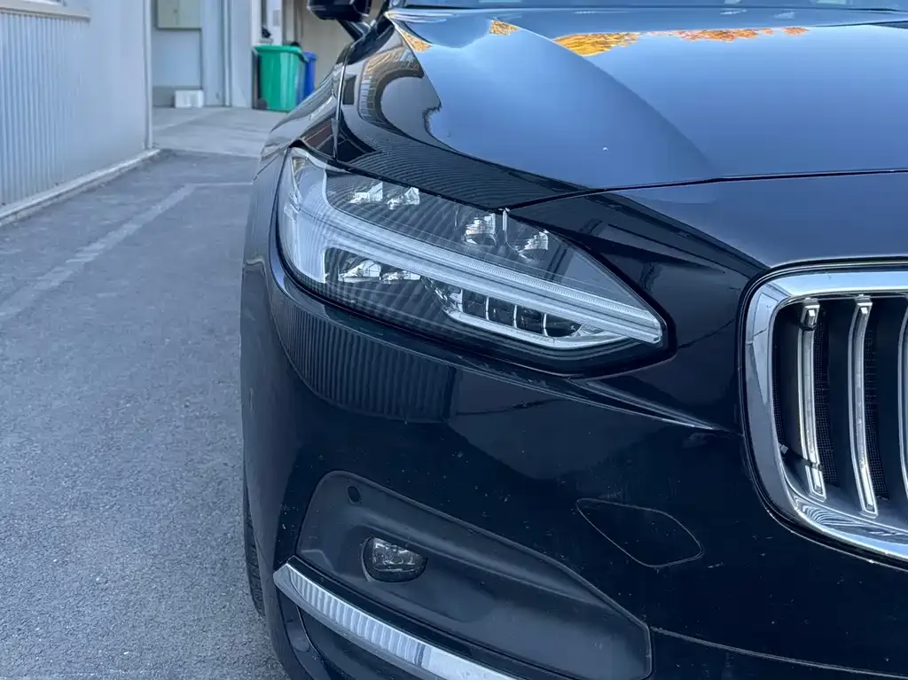 Volvo S90 2024 из CN, фото 4