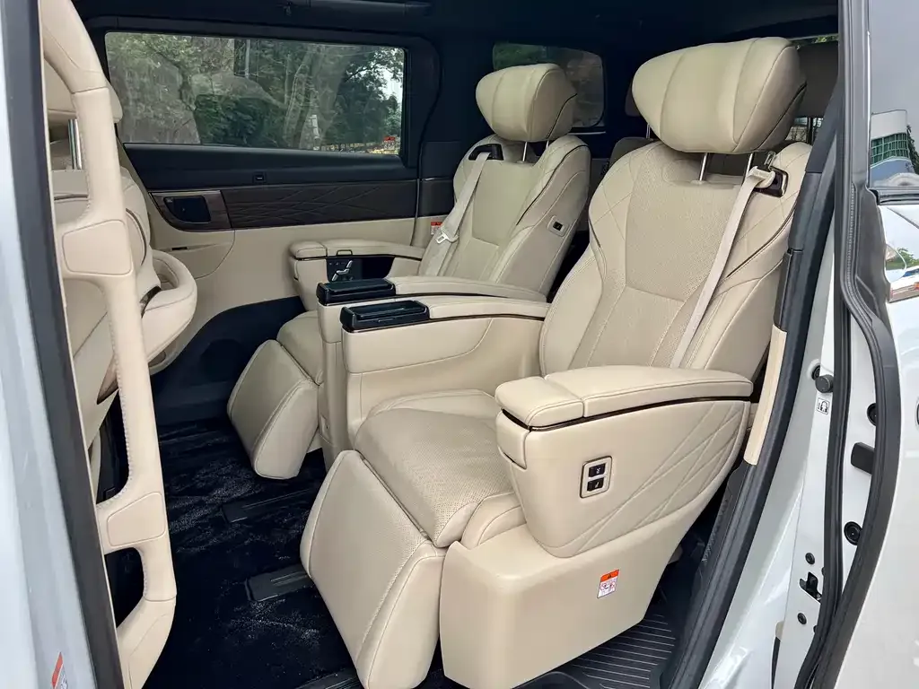 Toyota Vellfire 2024 из CN, фото 10