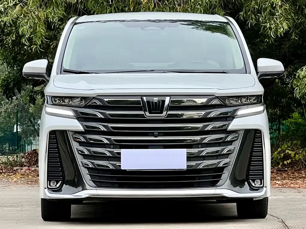 Toyota Vellfire 2024 из CN, фото 2